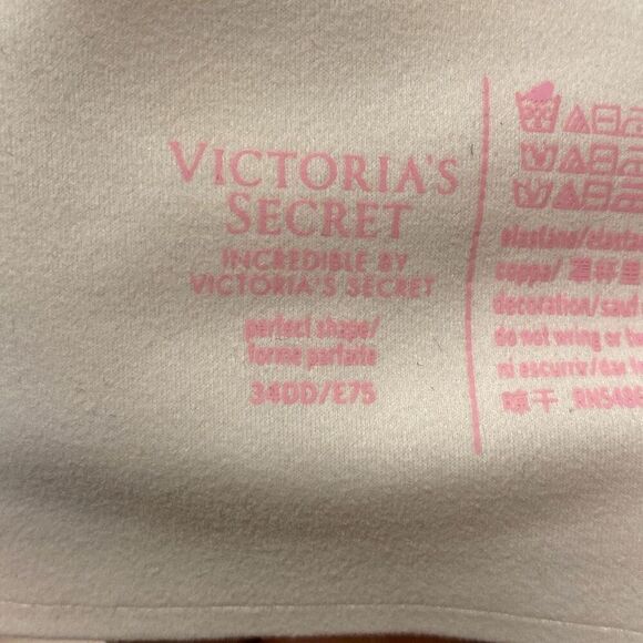 Victoria’s Secret incredible bra size 34DD  - Picture 3 of 6